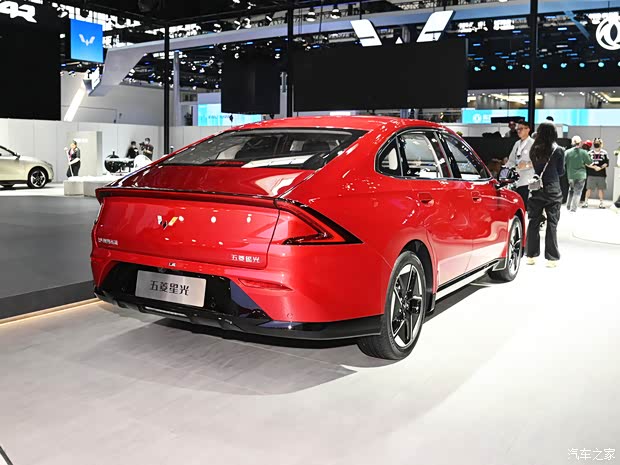 上汽通用五菱 五菱星光 2024款 共创版 510 进阶型 上汽通用五菱 五菱星光 2024款 共创版 510 进阶型