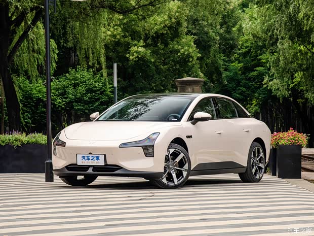 小鹏汽车 小鹏MONA M03 2024款 620 超长续航 小鹏汽车 小鹏MONA M03 2024款 620 超长续航