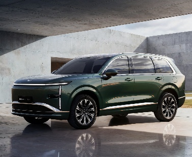 五菱星光家族首款中大型SUV定名为星光L：明年亮相