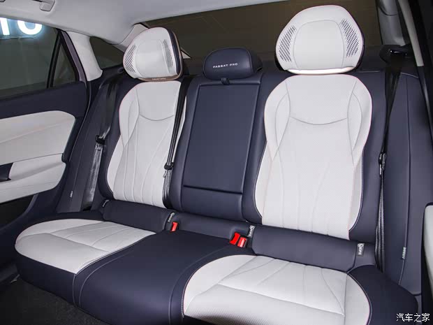 上汽大众 帕萨特 2025款 Pro 380TSI 龙尊版