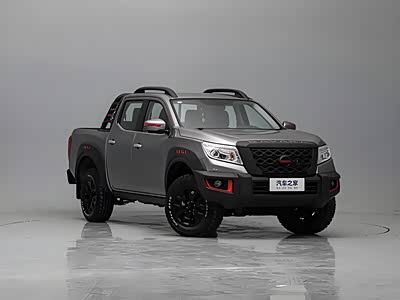 全新造型设计 更高的越野配置 实拍纳瓦拉越野版