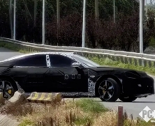 网传小米明年推出4款车型：包括SU7行政版以及增程SUV