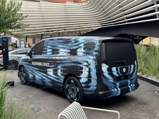 奔驰VLE最新预告图发布 将于明年上半年发布