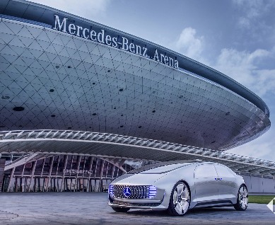 奔驰发布2025年销量180万辆，下滑9%，中国市场暴跌19%