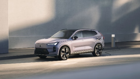 破局与分化：2025合资车十大面孔 | 看见2025